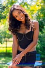 Putri Cinta Nonton Film (2020)